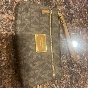 Michael Kors wallet, big enough to fit a phone!
